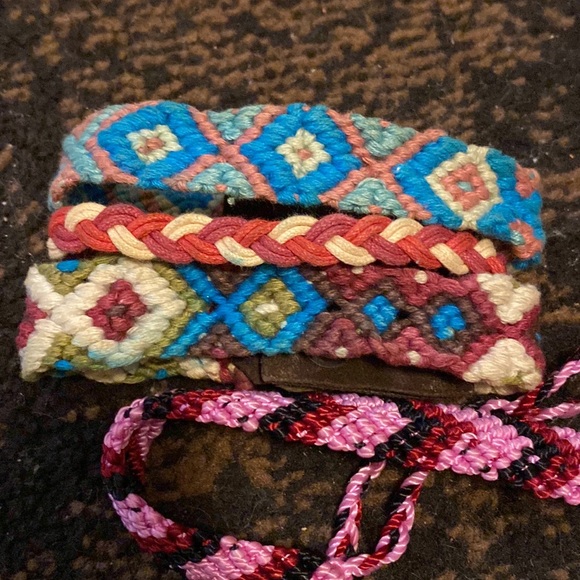 2 Bracelets - Picture 2 of 4